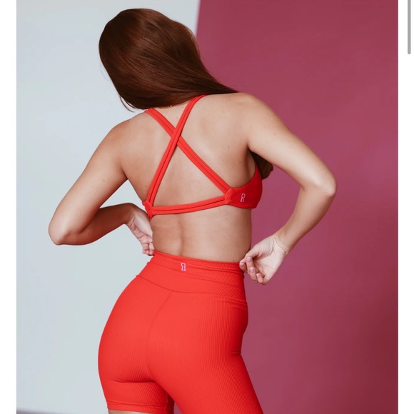 NWT Cara Loren: RUCHED CROSS BACK RIBBED BRA - BERRY RED

Sold out online - Picture 2 of 2